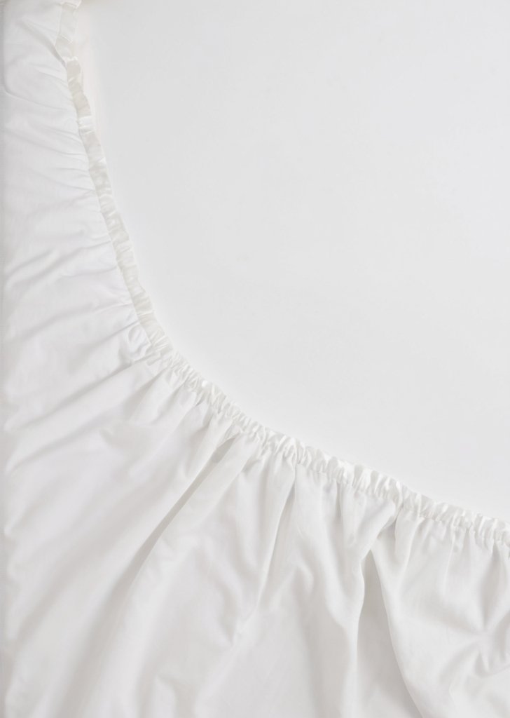 Białe, bardzo głąbokie prześcieradło (180 nitek) - obrazek 2