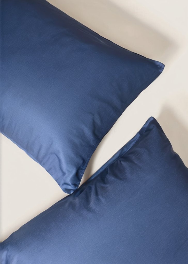 Zestaw prześcieradeł w kolorze granatowym - obrazek 2