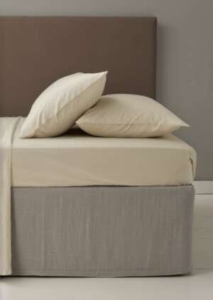 Czesane prześcieradło w kolorze kremowego Easy Iron Percale