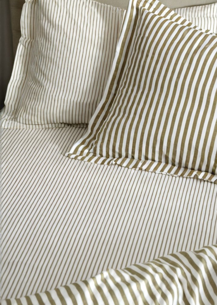 Prześcieradło w melanżowe paski