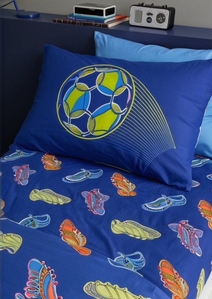 Jasnoniebieskie prześcieradło piłkarskie