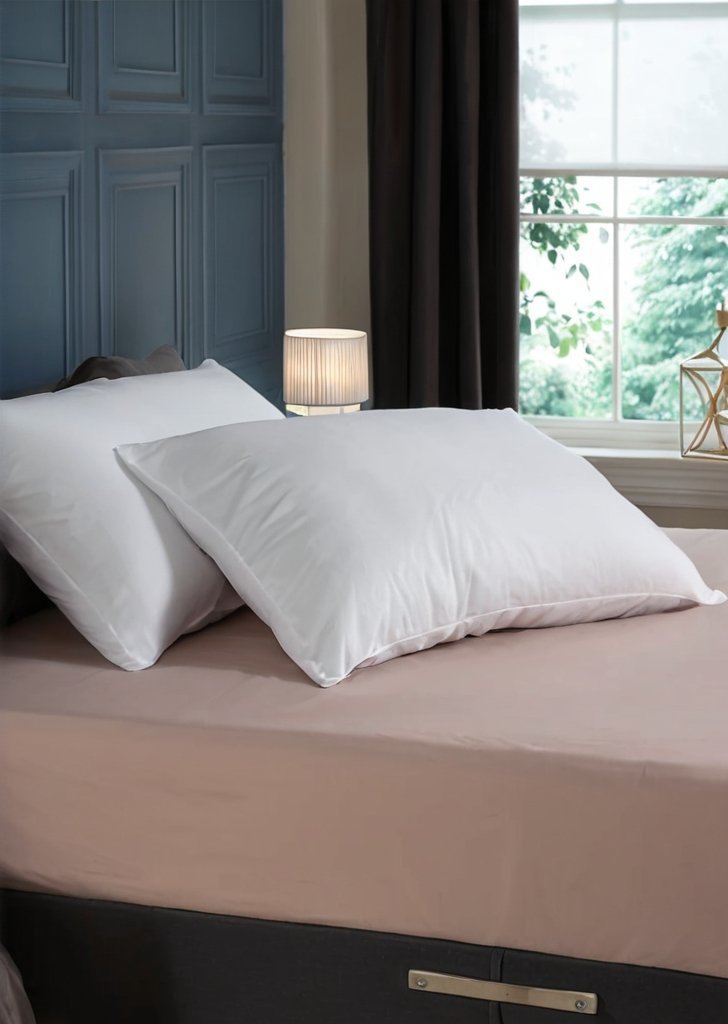 Para miąkkich w dotyku poduszek biała