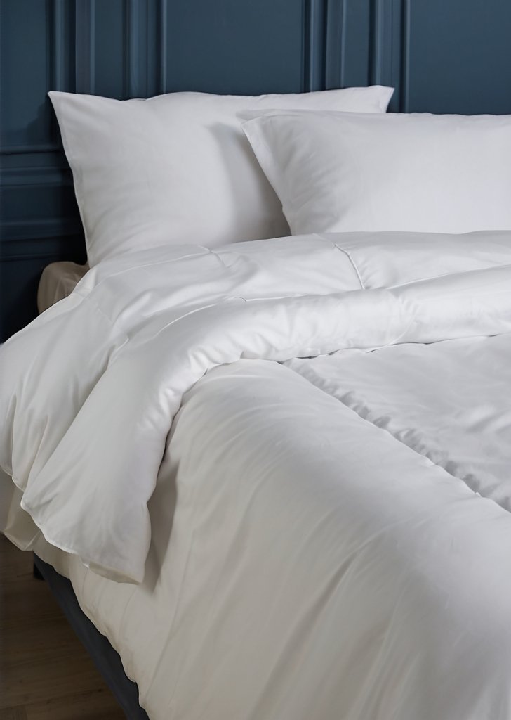 Biała miąkka w dotyku kołdra (10,5 tog)